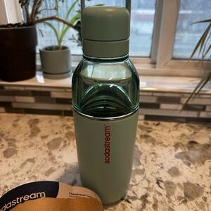 NEW SodaStream Glass Green Water Bottle